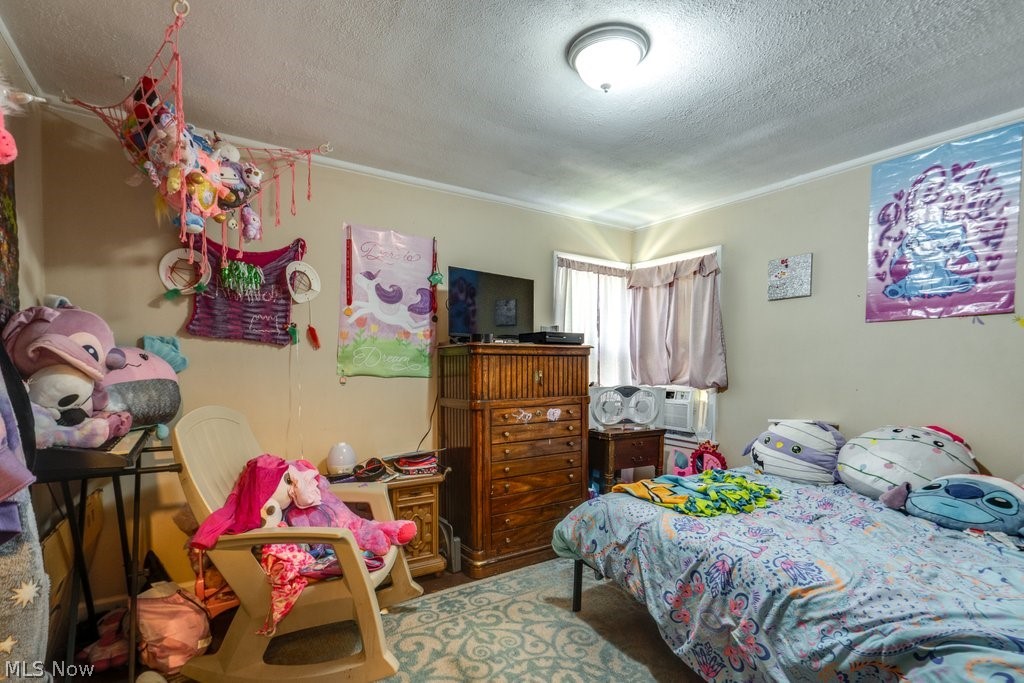 24 Dewhurst Avenue Bedford OH 44146
