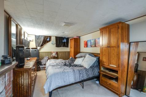24 Dewhurst Avenue Bedford OH 44146