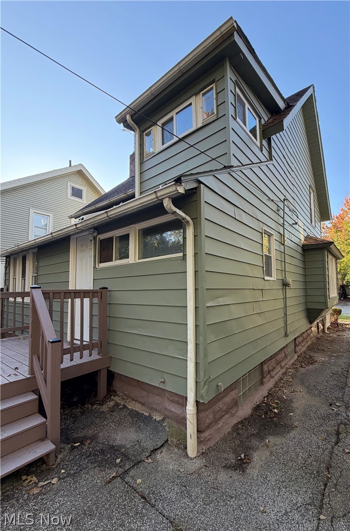 18211 Landseer Road Cleveland OH 44119
