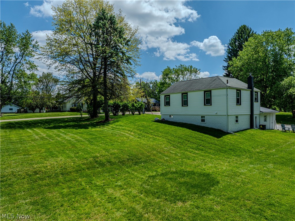 4465 Eastland Avenue NE Louisville OH 44641