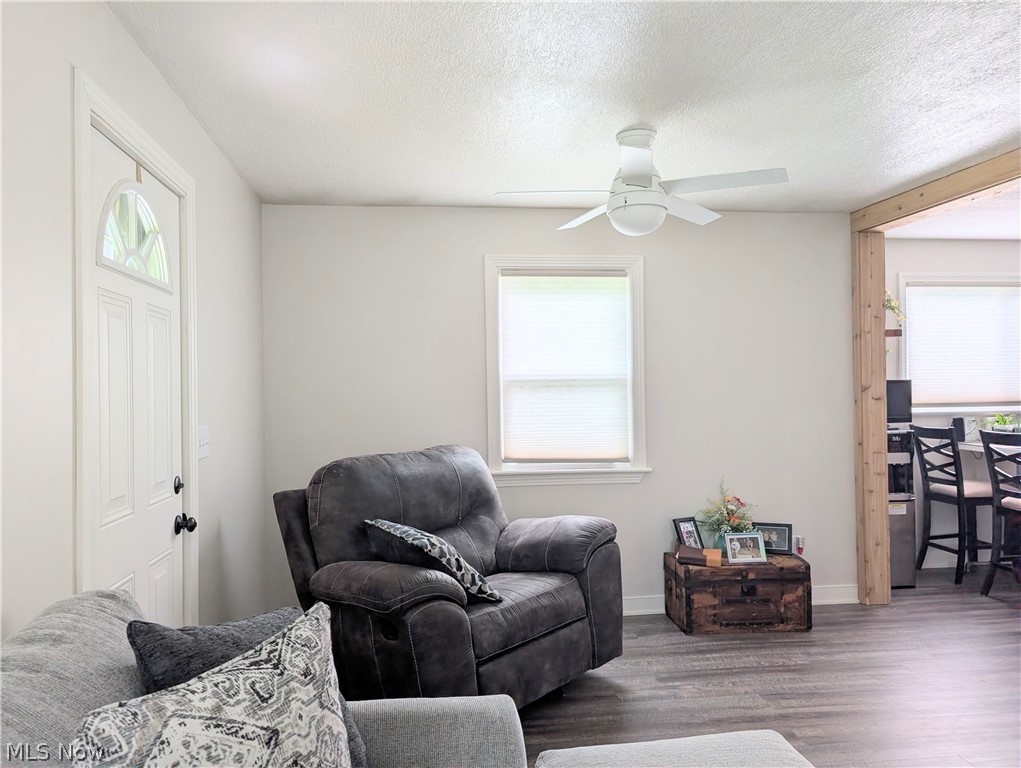 4465 Eastland Avenue NE Louisville OH 44641