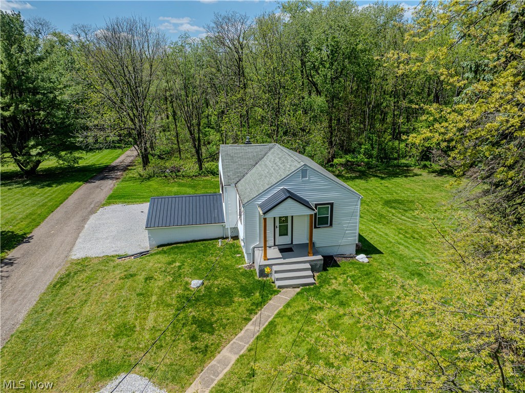 4465 Eastland Avenue NE Louisville OH 44641