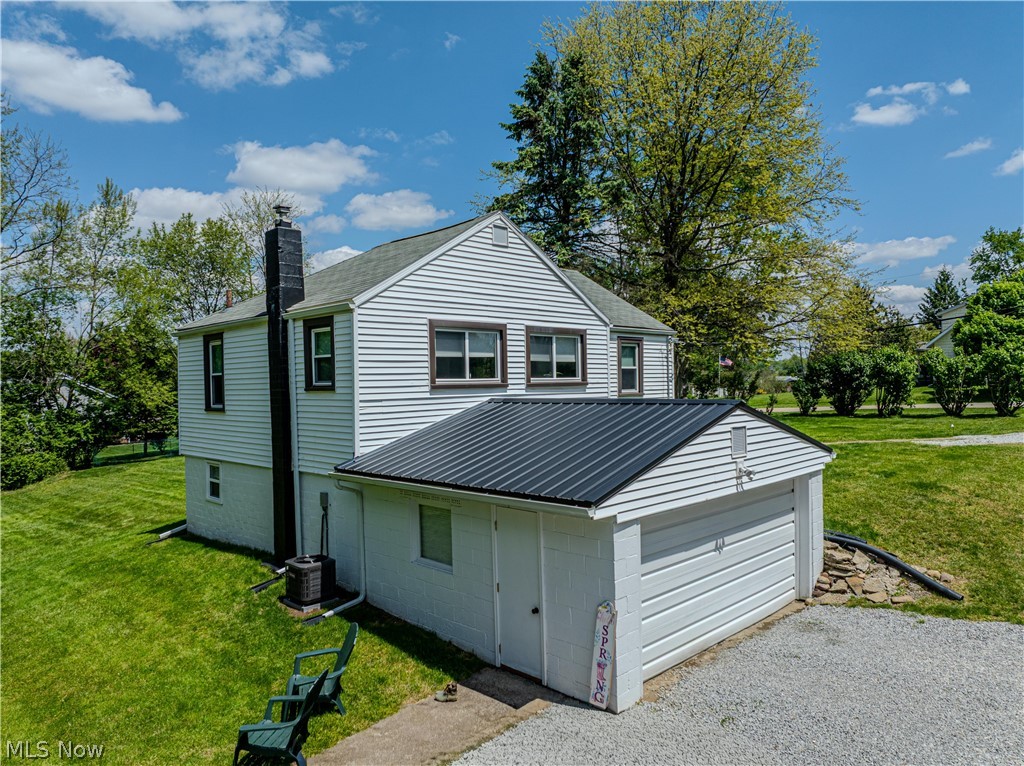 4465 Eastland Avenue NE Louisville OH 44641