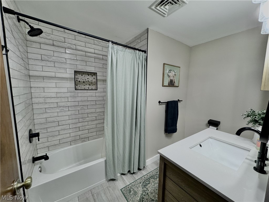 2315 Howland Wilson Road Cortland OH 44410