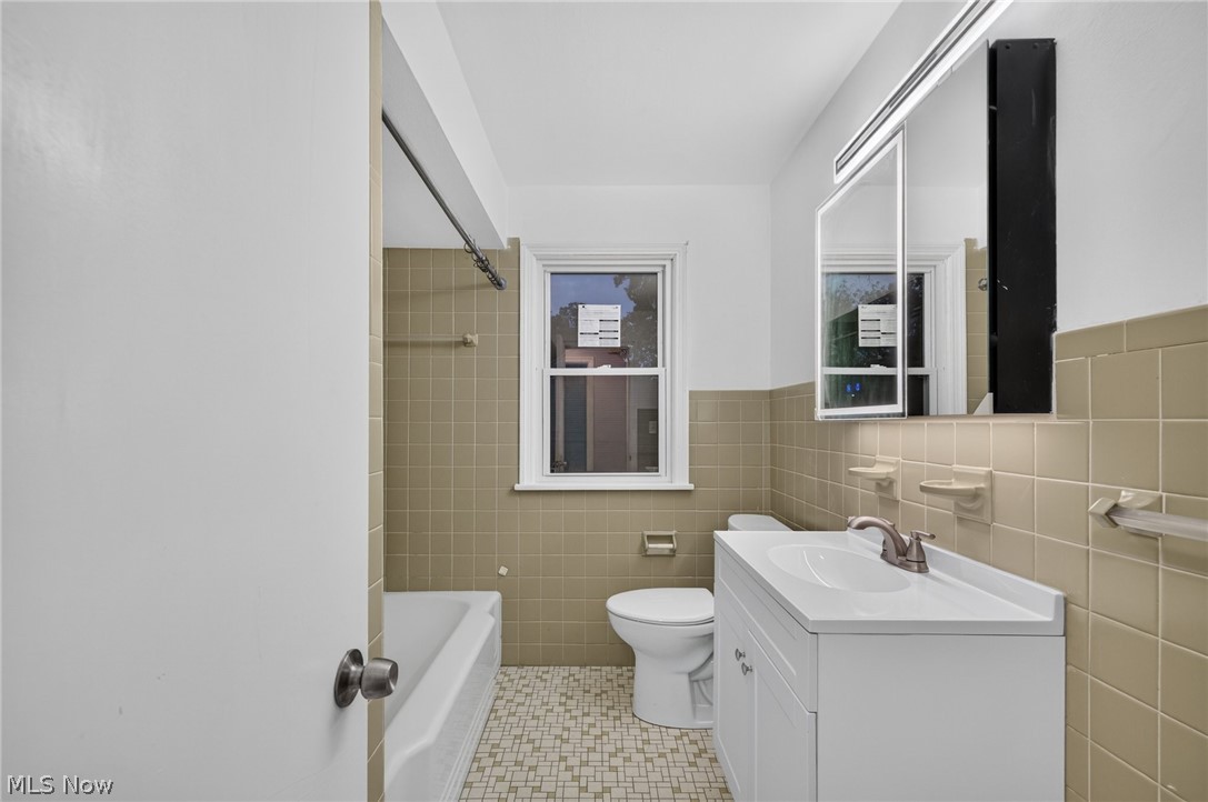 132 S Main Street Austintown OH 44515