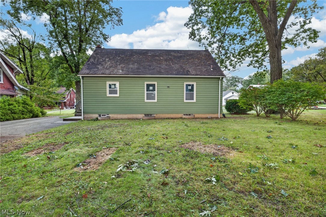 132 S Main Street Austintown OH 44515