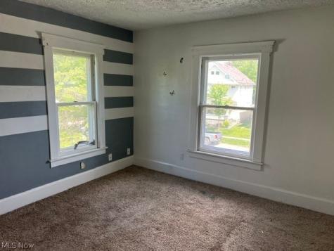 335 Oxford Avenue Elyria OH 44035