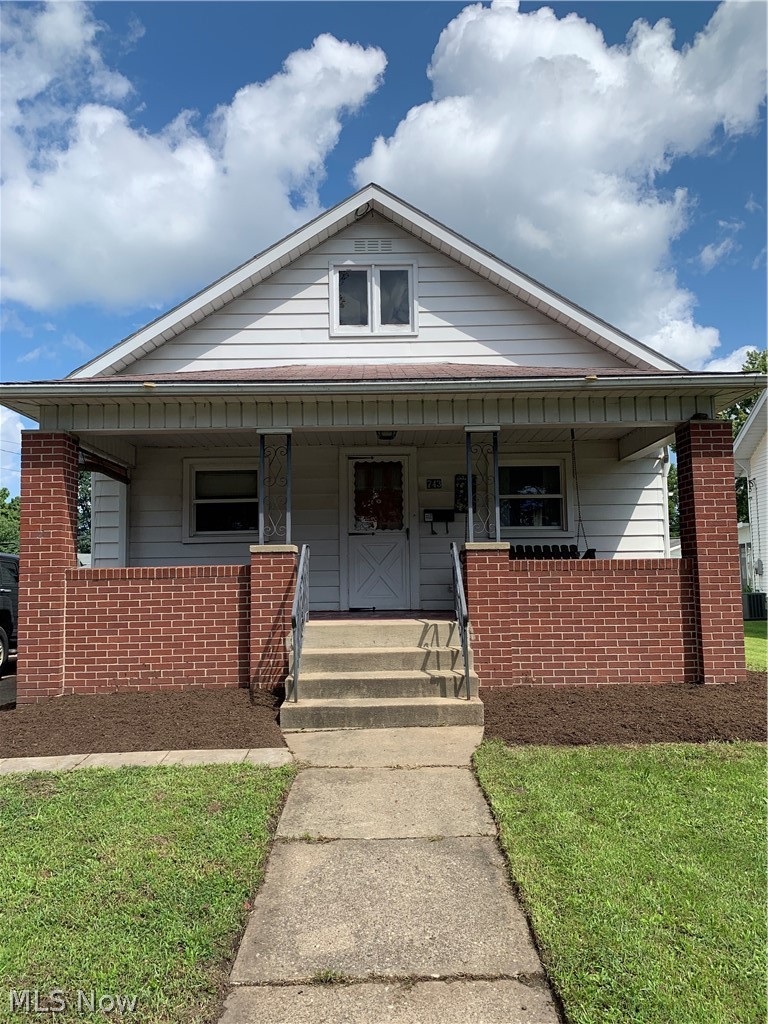 743 Ray Avenue NW New Philadelphia OH 44663
