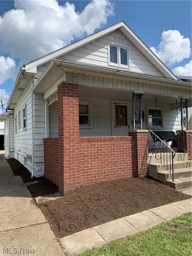 743 Ray Avenue NW New Philadelphia OH 44663