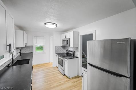 94 Southeast Avenue Tallmadge OH 44278