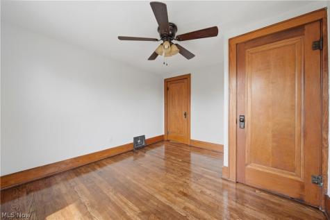1009 Pardee Avenue Akron OH 44306