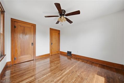 1009 Pardee Avenue Akron OH 44306