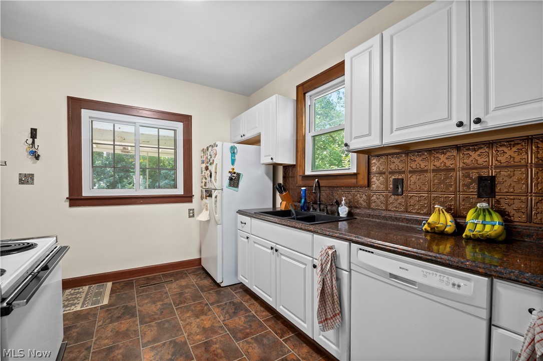 214 Erie Street Elyria OH 44035
