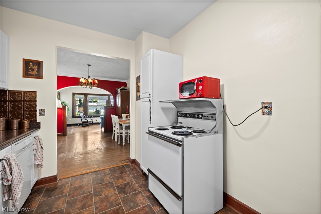 214 Erie Street Elyria OH 44035