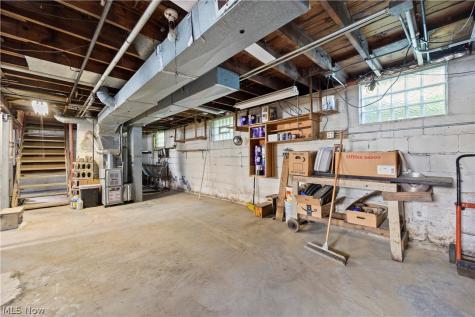 214 Erie Street Elyria OH 44035