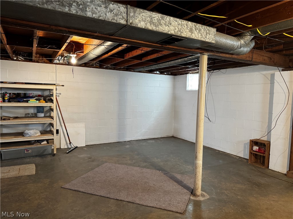 179 E Grover Street Killbuck OH 44637