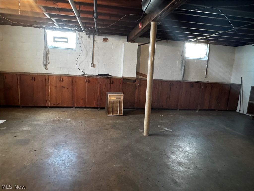 179 E Grover Street Killbuck OH 44637
