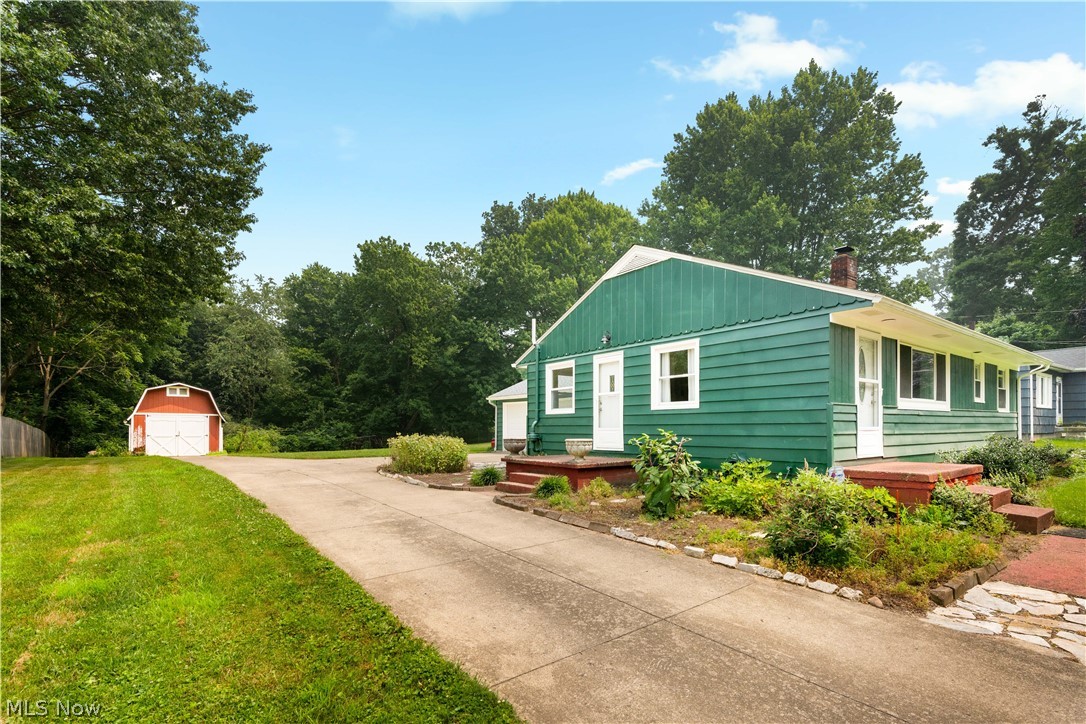 13526 Glenvale Avenue NW Uniontown OH 44685