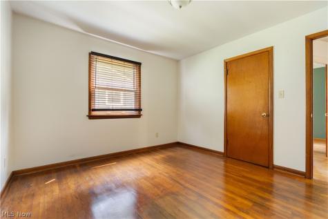 13526 Glenvale Avenue NW Uniontown OH 44685