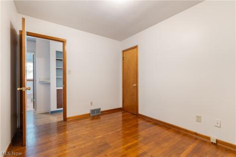 13526 Glenvale Avenue NW Uniontown OH 44685