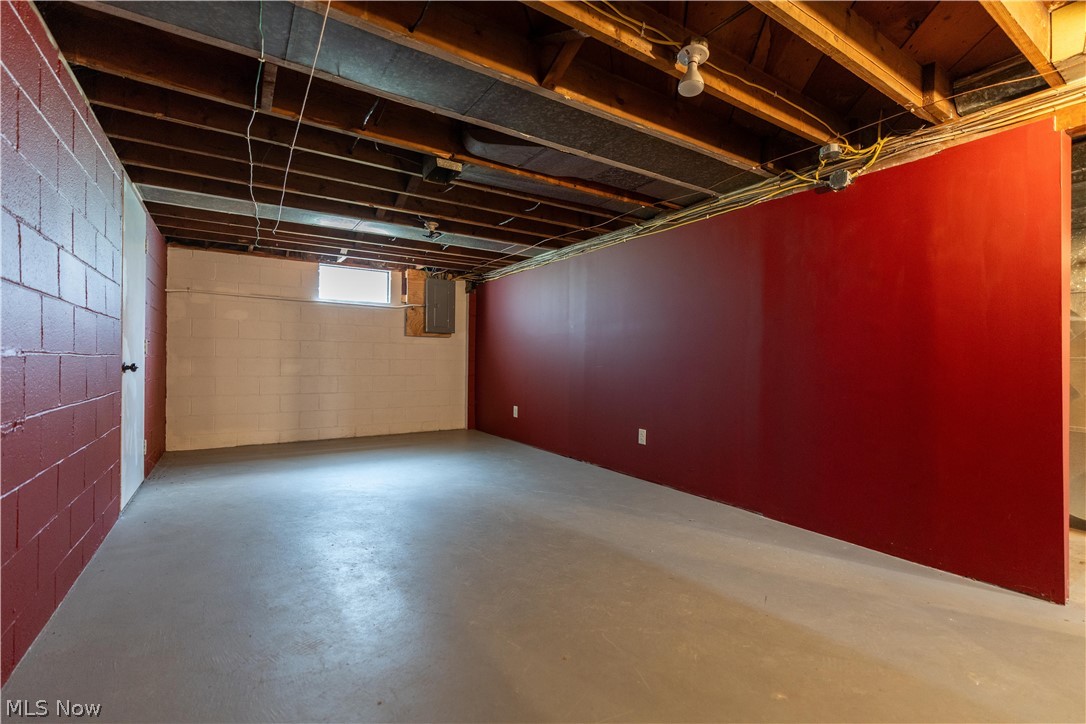 13526 Glenvale Avenue NW Uniontown OH 44685