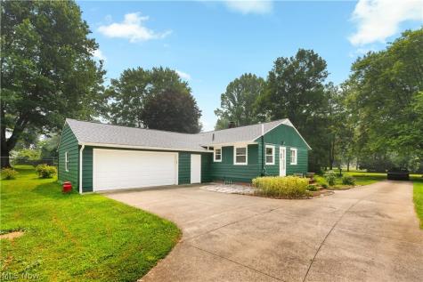 13526 Glenvale Avenue NW Uniontown OH 44685