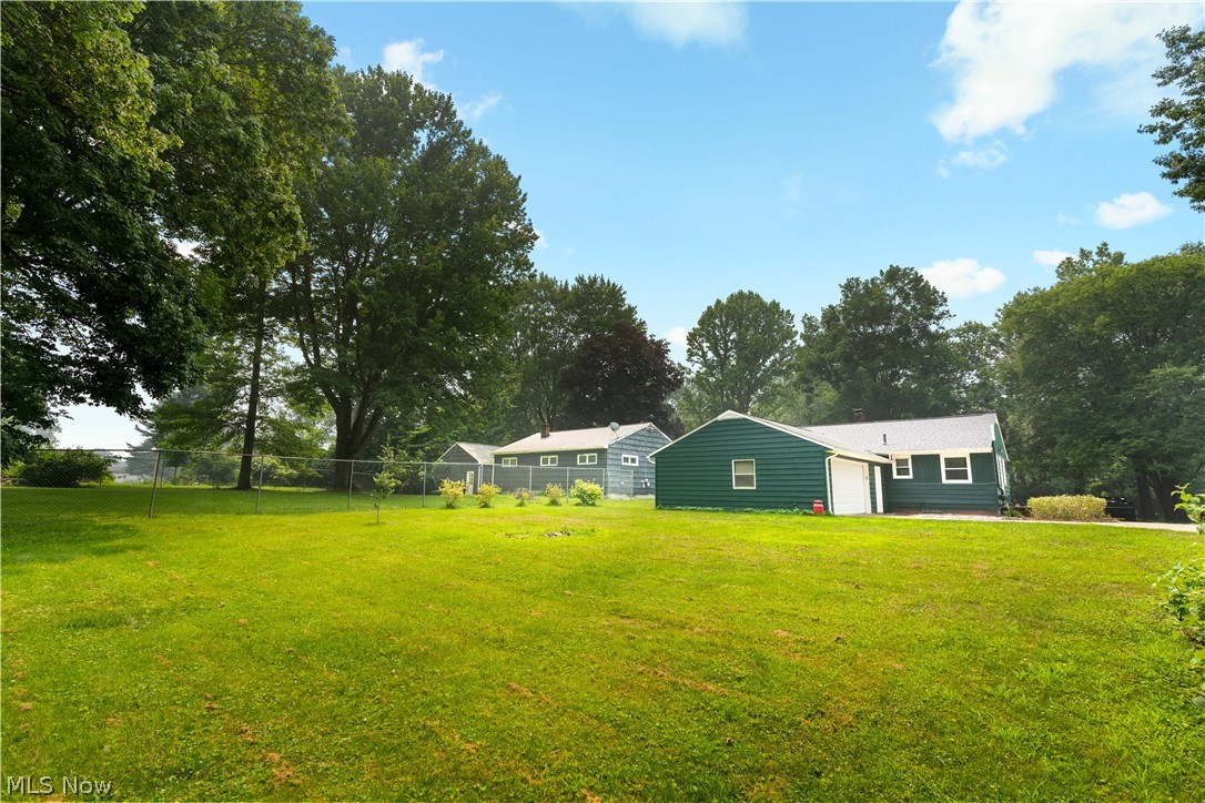 13526 Glenvale Avenue NW Uniontown OH 44685