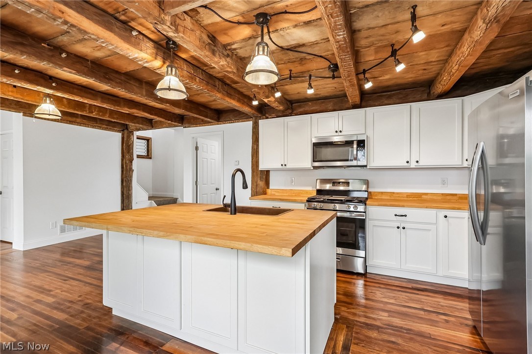 7802 Avon Lake Road Lodi OH 44254