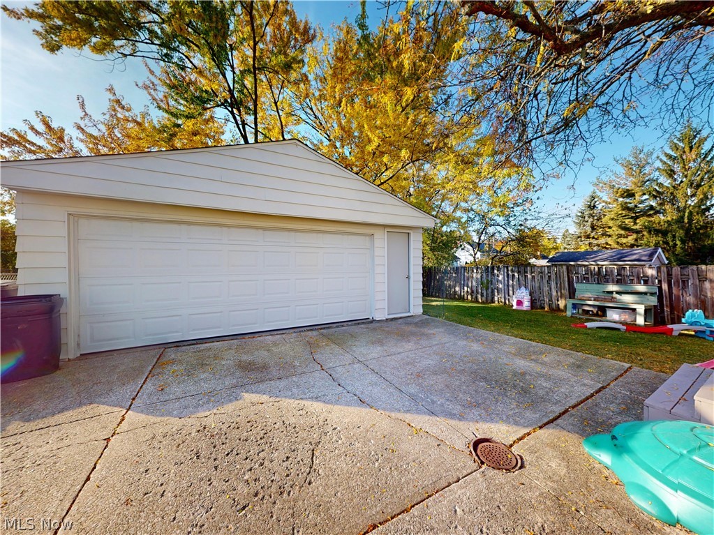 5162 Oakmont Drive Lyndhurst OH 44124