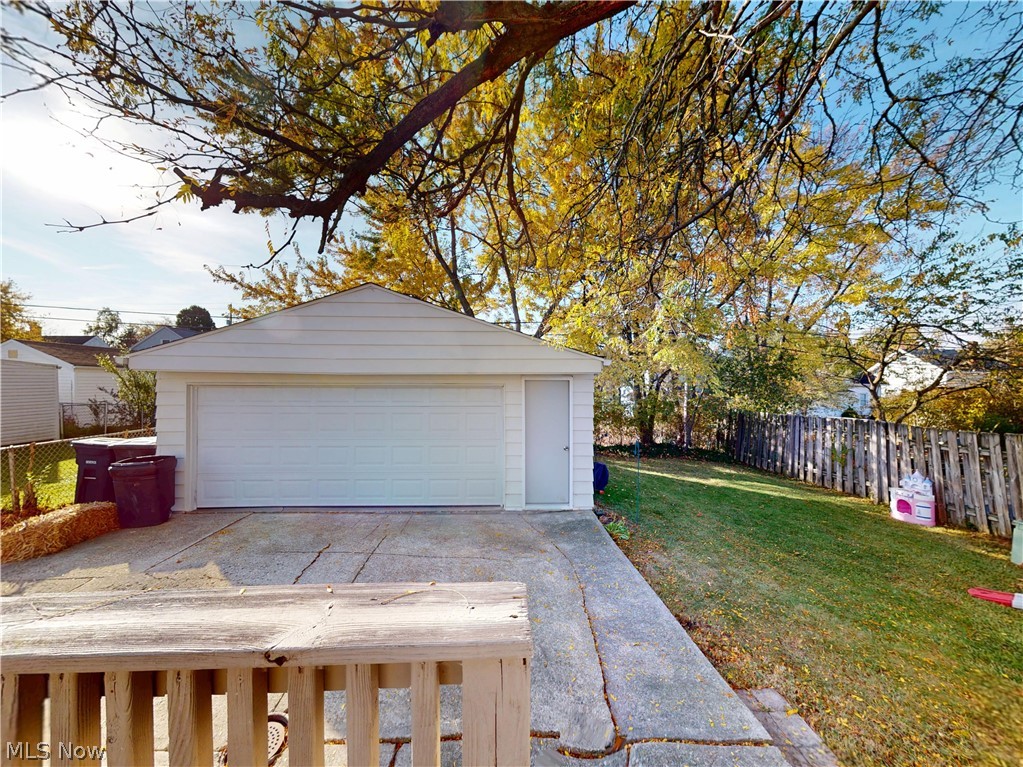 5162 Oakmont Drive Lyndhurst OH 44124