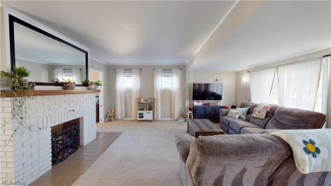 5162 Oakmont Drive Lyndhurst OH 44124