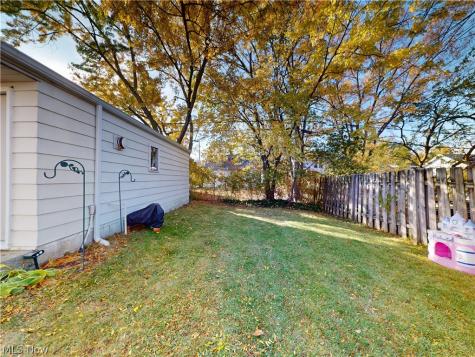 5162 Oakmont Drive Lyndhurst OH 44124