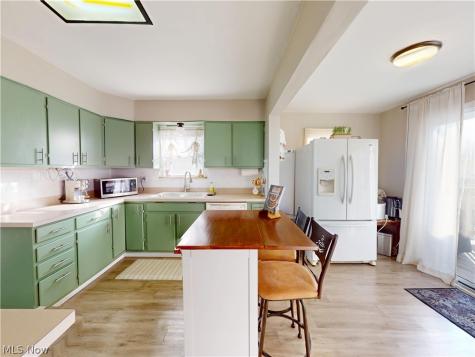 5162 Oakmont Drive Lyndhurst OH 44124