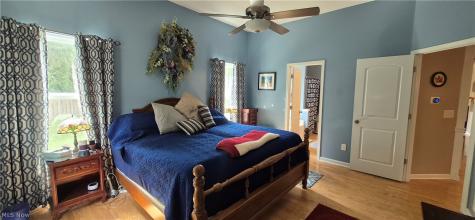 17497 Woodshire Drive Strongsville OH 44149