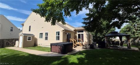17497 Woodshire Drive Strongsville OH 44149