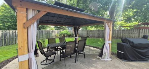 17497 Woodshire Drive Strongsville OH 44149