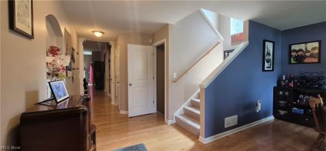 17497 Woodshire Drive Strongsville OH 44149