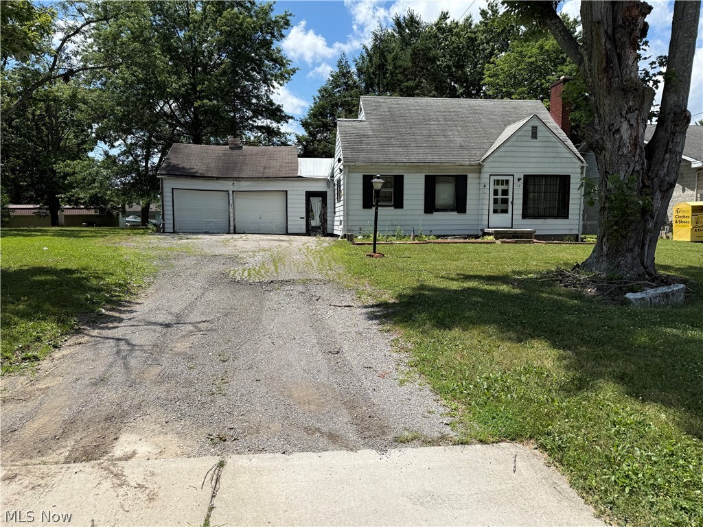 132 N Canfield Niles Road Youngstown OH 44515