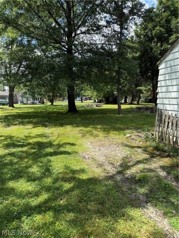 132 N Canfield Niles Road Youngstown OH 44515