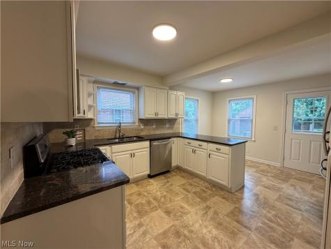 260 E 214th Street Euclid OH 44123