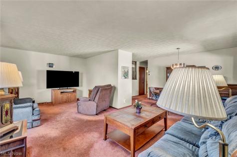 15816 Mendota Avenue Maple Heights OH 44137