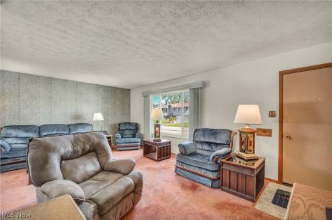 15816 Mendota Avenue Maple Heights OH 44137