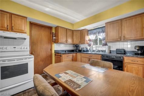 15816 Mendota Avenue Maple Heights OH 44137