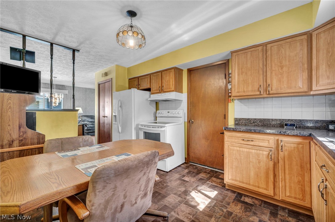 15816 Mendota Avenue Maple Heights OH 44137