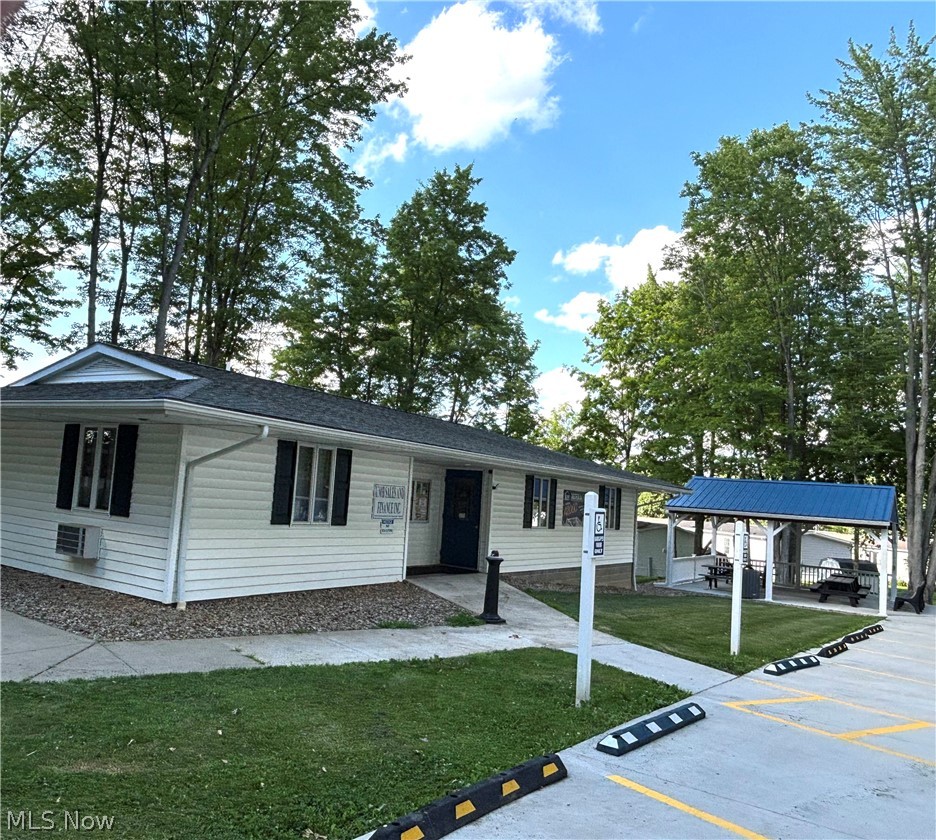 1229 Columbiana Lisbon Road Columbiana OH 44408