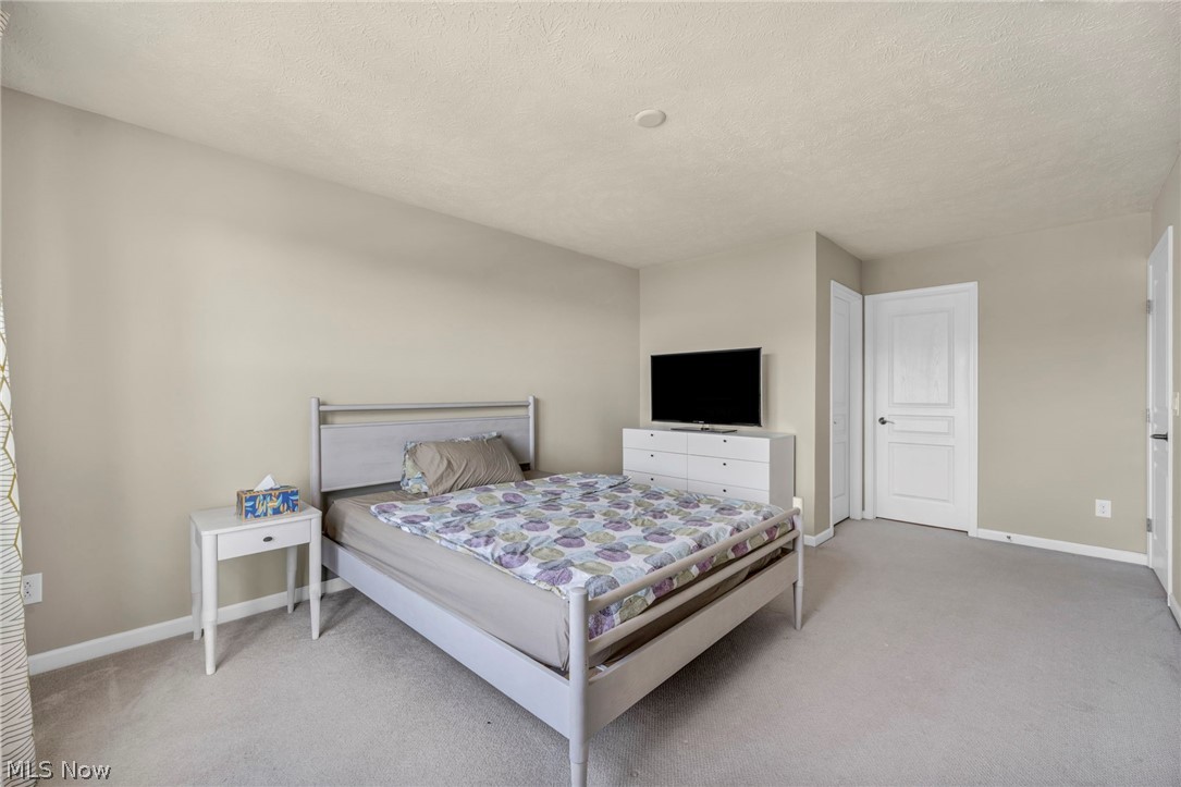 21017 Rockglen Drive Strongsville OH 44149