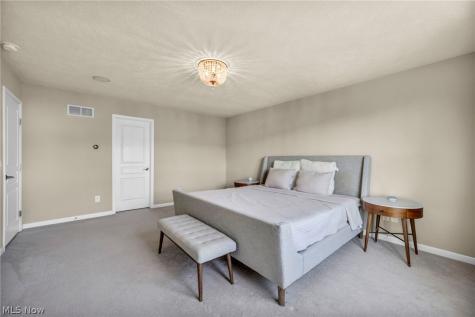 21017 Rockglen Drive Strongsville OH 44149