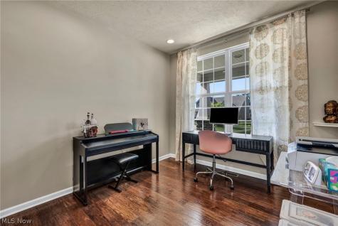 21017 Rockglen Drive Strongsville OH 44149