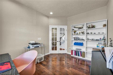 21017 Rockglen Drive Strongsville OH 44149