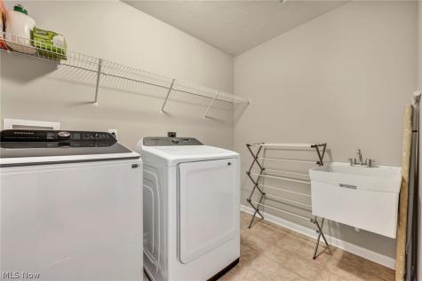 21017 Rockglen Drive Strongsville OH 44149